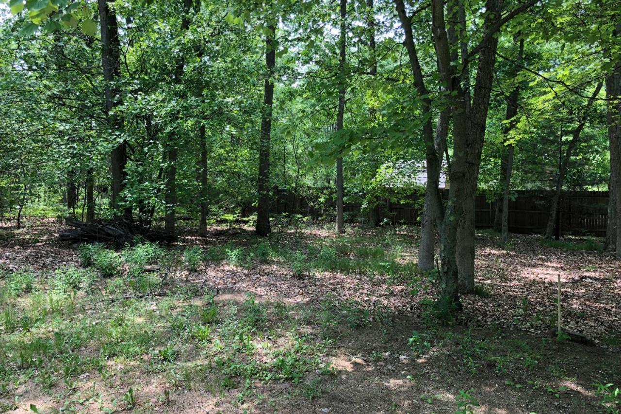 Wooded Twin Lakes Retreat 13 Mi To Lake Michigan! Esterno foto
